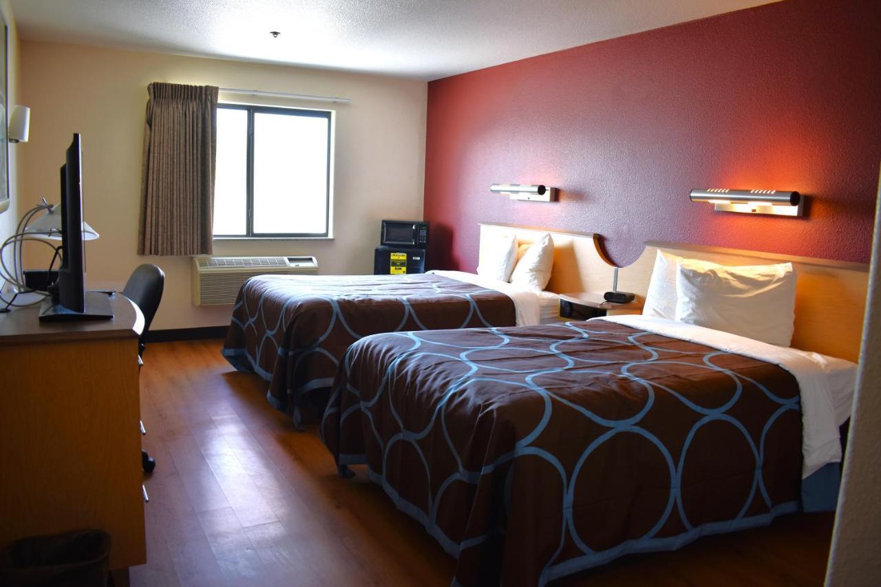 Готель Super 8 By Wyndham New Braunfels I-35 Екстер'єр фото