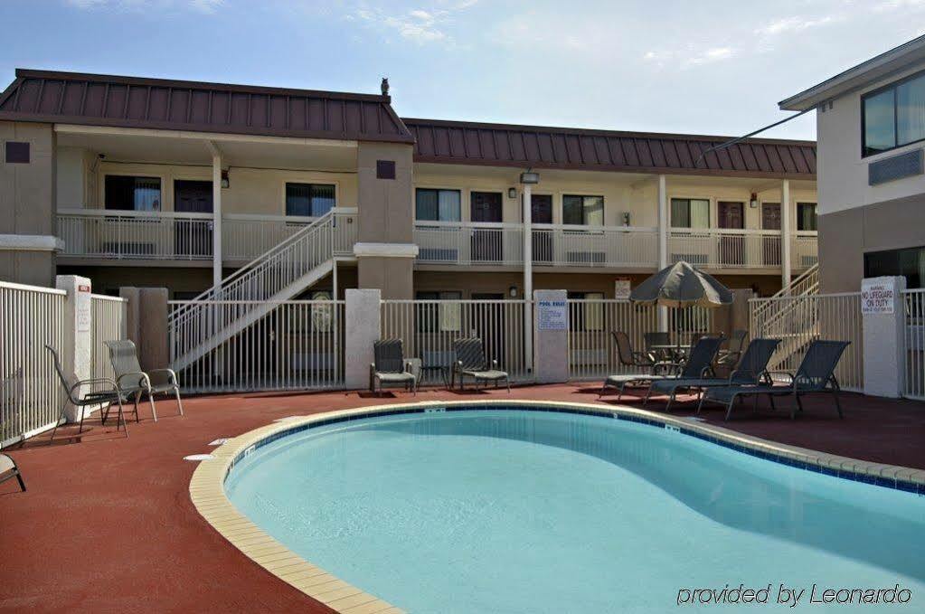 Готель Super 8 By Wyndham New Braunfels I-35 Екстер'єр фото