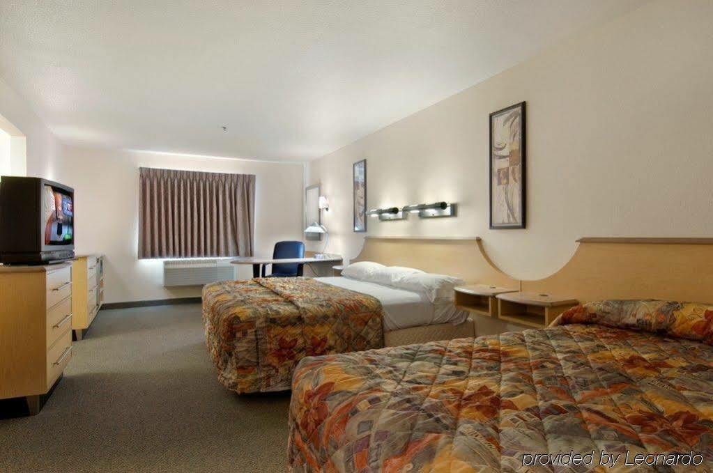 Готель Super 8 By Wyndham New Braunfels I-35 Екстер'єр фото